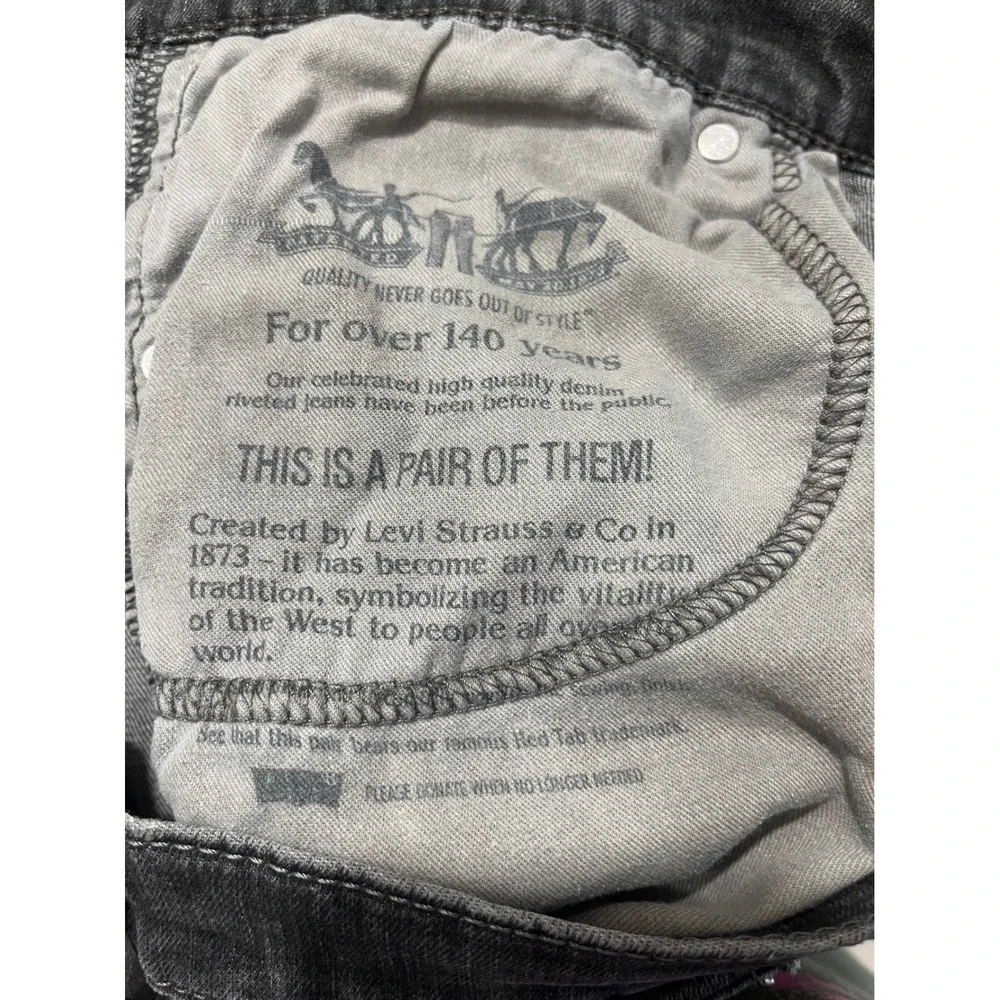 Levis levis 569